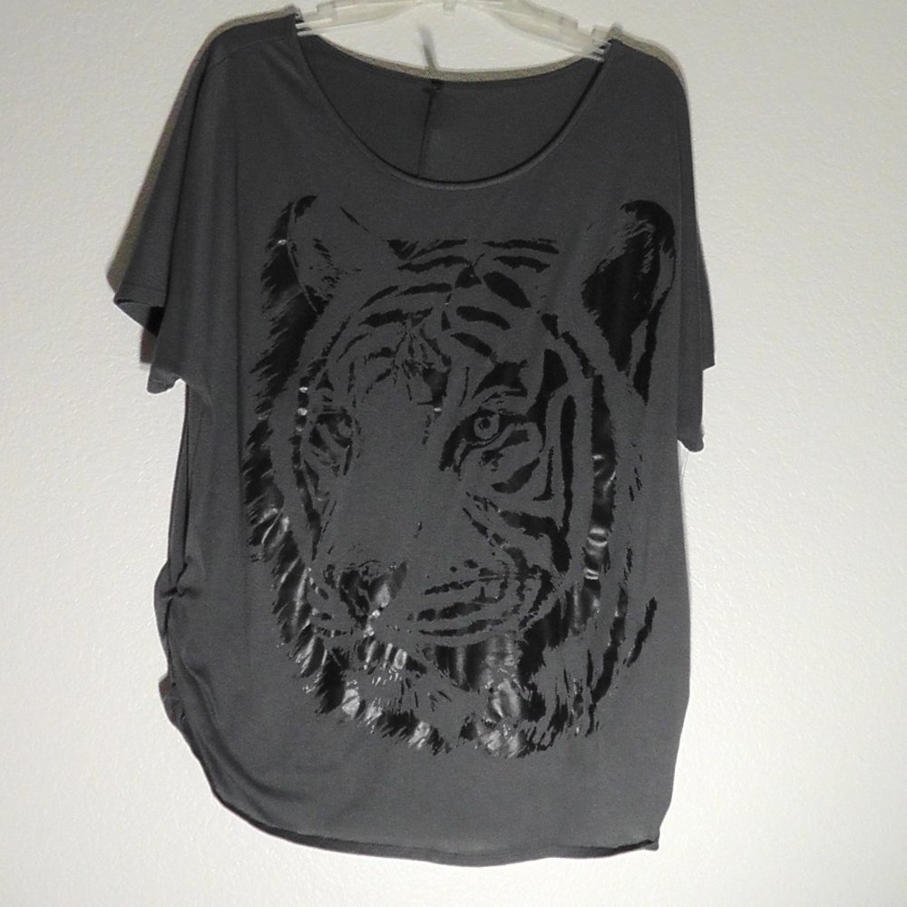 Grey Graphic Tee Short Sleeve Shirt 3X